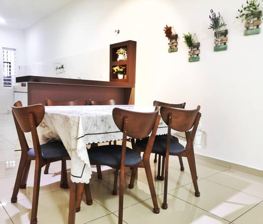 Holiday Homestay Seremban Ngoại thất bức ảnh